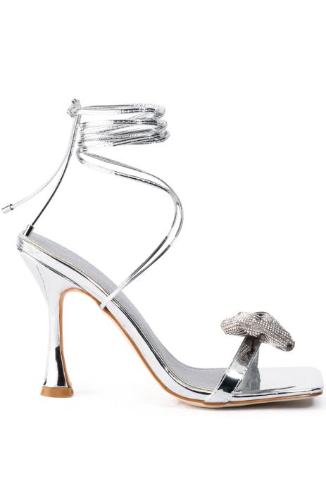 AZALEA WANG APATE EMBELLISHED BOW SANDAL IN SILVER
