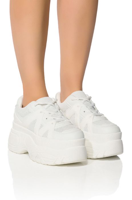 AZALEA WANG JUTTA FLATFORM SNEAKER IN WHITE in WHITE