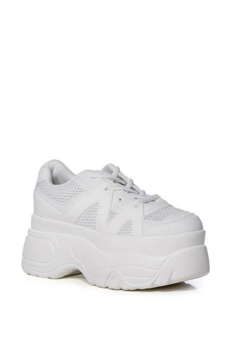 AZALEA WANG JUTTA FLATFORM SNEAKER IN WHITE in WHITE