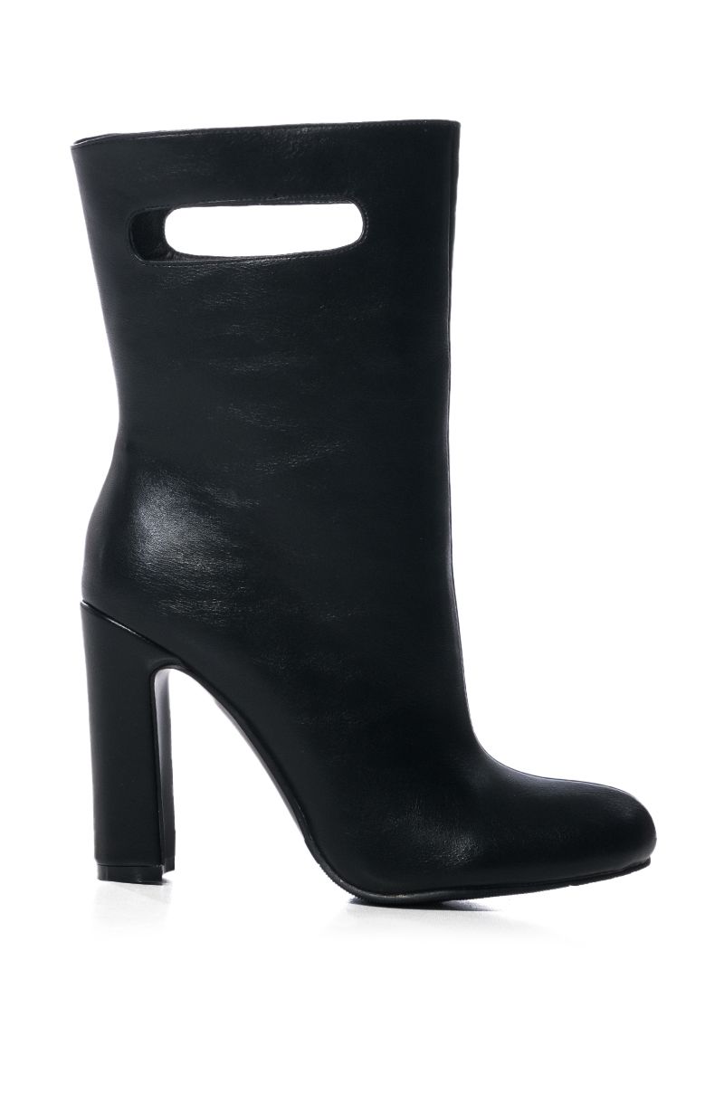 AZALEA WANG NAYELI CHUNKY HANDLE BOOTIE IN BLACK