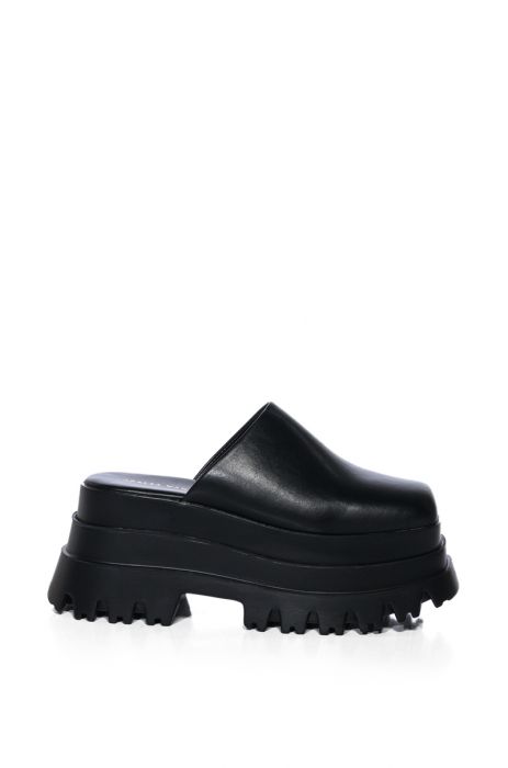 AZALEA WANG STEP IT UP PU FLATFORM MULE IN BLACK