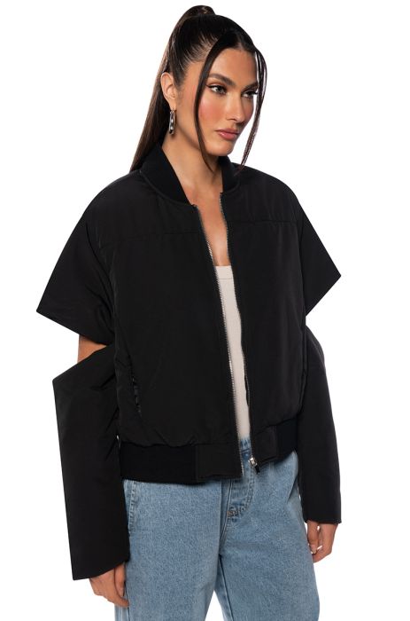 CLUTCH KICK CUTOUT OVERSIZED PUFFER BOMBER in black