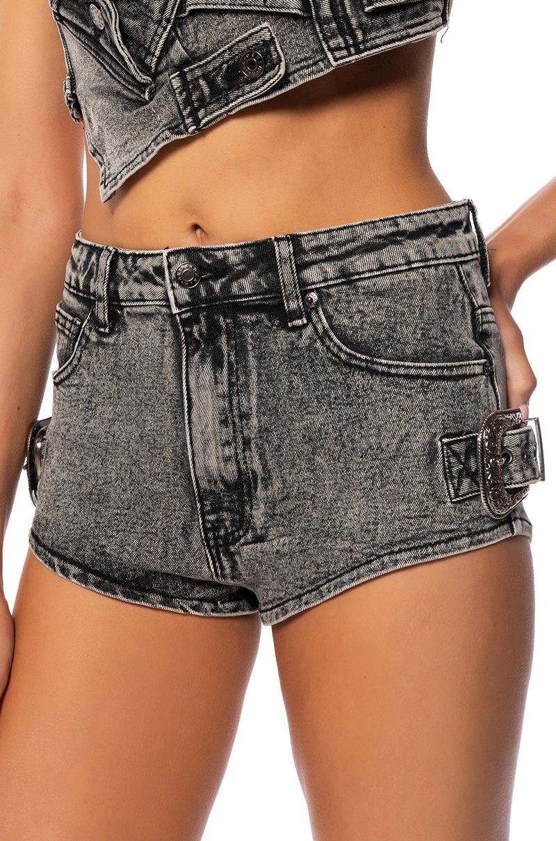KENLY BUCKLE DETAIL DENIM BOOTY SHORTS IN BLACK