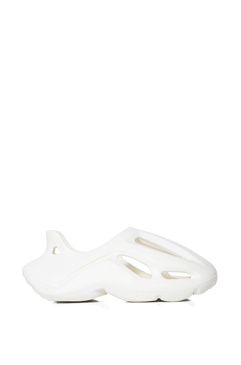 A NEW DAY FOAM TRAINER IN WHITE