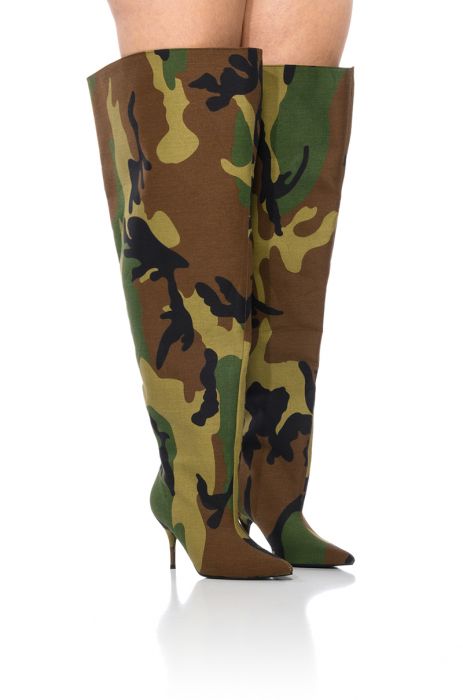 AZALEA WANG AMBY BUCKET BOOT IN GREEN