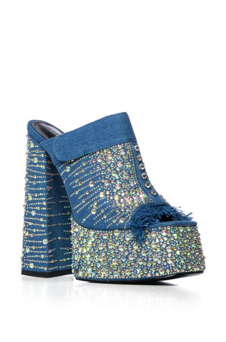 AZALEA WANG BALLIN OUT EMBELLISHED CHUNKY PLATFORM MULE IN DENIM