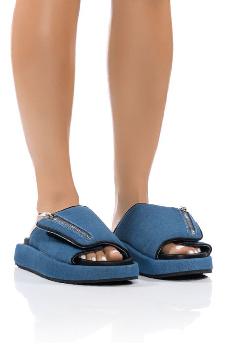 AZALEA WANG CALICO SLIP ON SANDAL IN BLUE DENIM