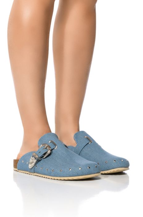 AZALEA WANG COASTAL COWGIRL FLAT CLOG IN DENIM