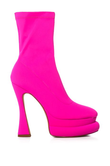 AZALEA WANG DELANIE FUCHSIA BOOTIE IN FUCHSIA
