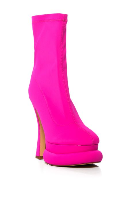 AZALEA WANG DELANIE FUCHSIA BOOTIE IN FUCHSIA
