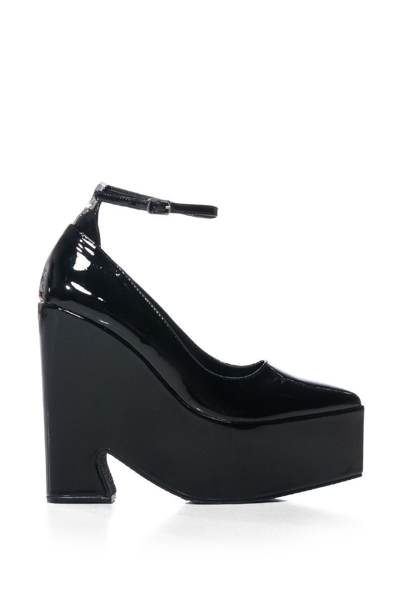 AZALEA WANG ELISE POINTED TOE PLATFORM WEDGE PUMP IN BLACK