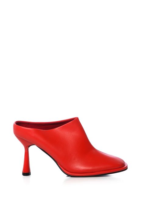 AZALEA WANG FRANCIA RED PUMP IN RED
