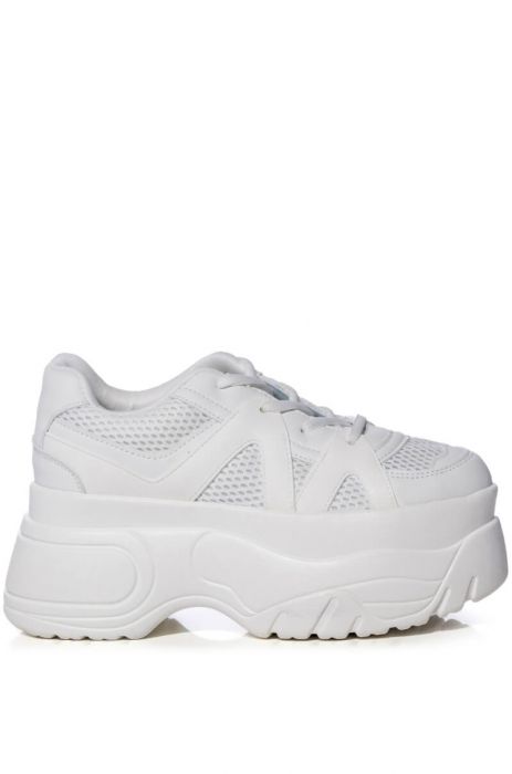 AZALEA WANG JUTTA FLATFORM SNEAKER IN WHITE in WHITE