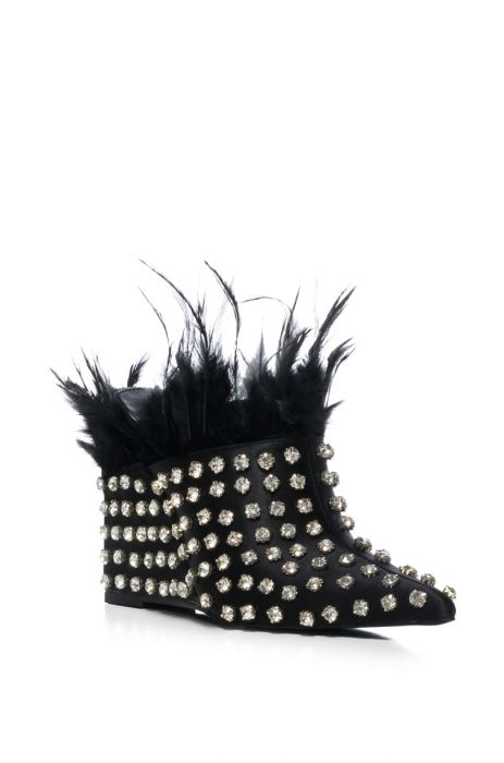 AZALEA WANG LAVINA FEATHER EMBELLISHED WEDGE MULE IN BLACK