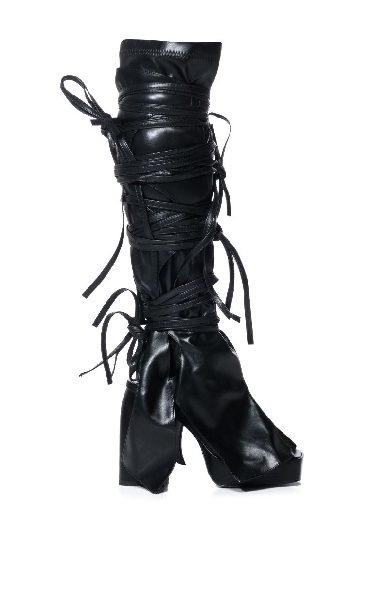 AZALEA WANG LENNOX 2 IN 1 STRAPPY SANDAL IN BLACK