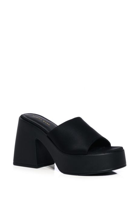 AZALEA WANG MILTON CHUNKY SANDAL IN BLACK