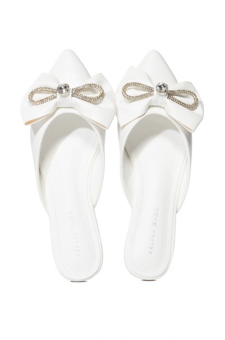 AZALEA WANG MORRIGAN WHITE EMBELLISHED BOW DETAIL FLAT IN WHITE
