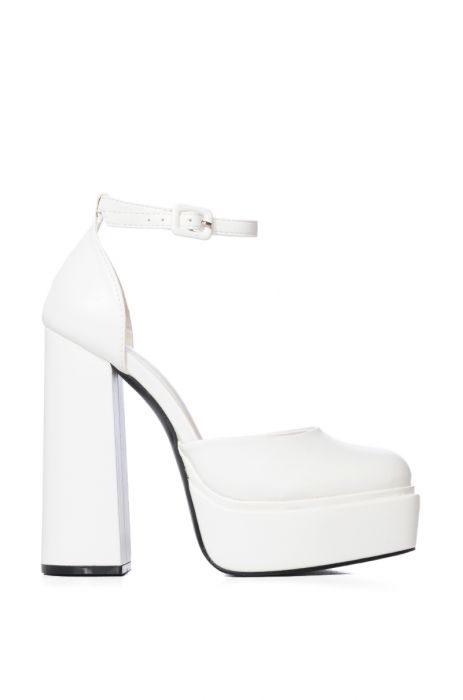 AZALEA WANG SO OBSESSED PLATFORM CHUNKY HEEL PUMPS IN WHITE