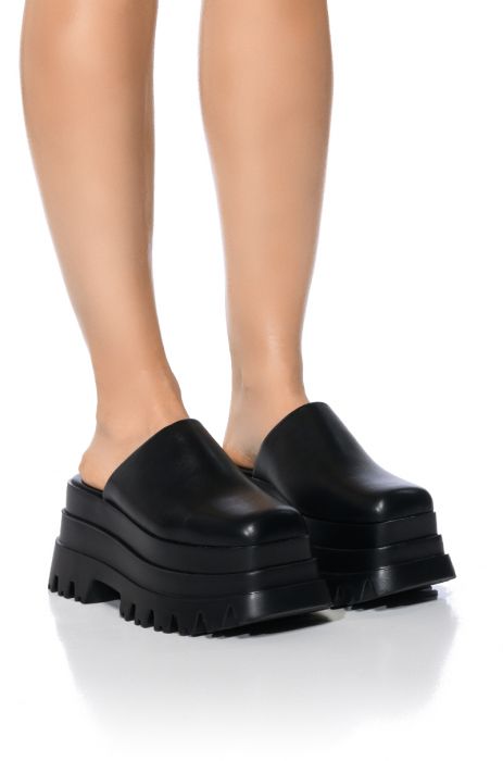AZALEA WANG STEP IT UP PU FLATFORM MULE IN BLACK