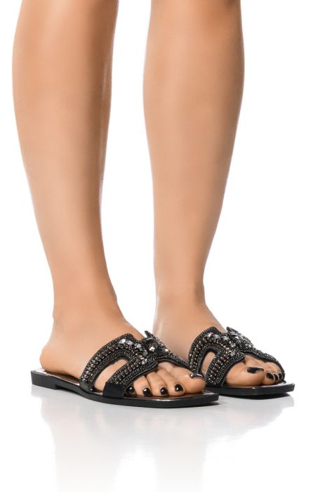 AZALEA WANG TULUM EMBELLISHED FLAT SANDAL IN BLACK