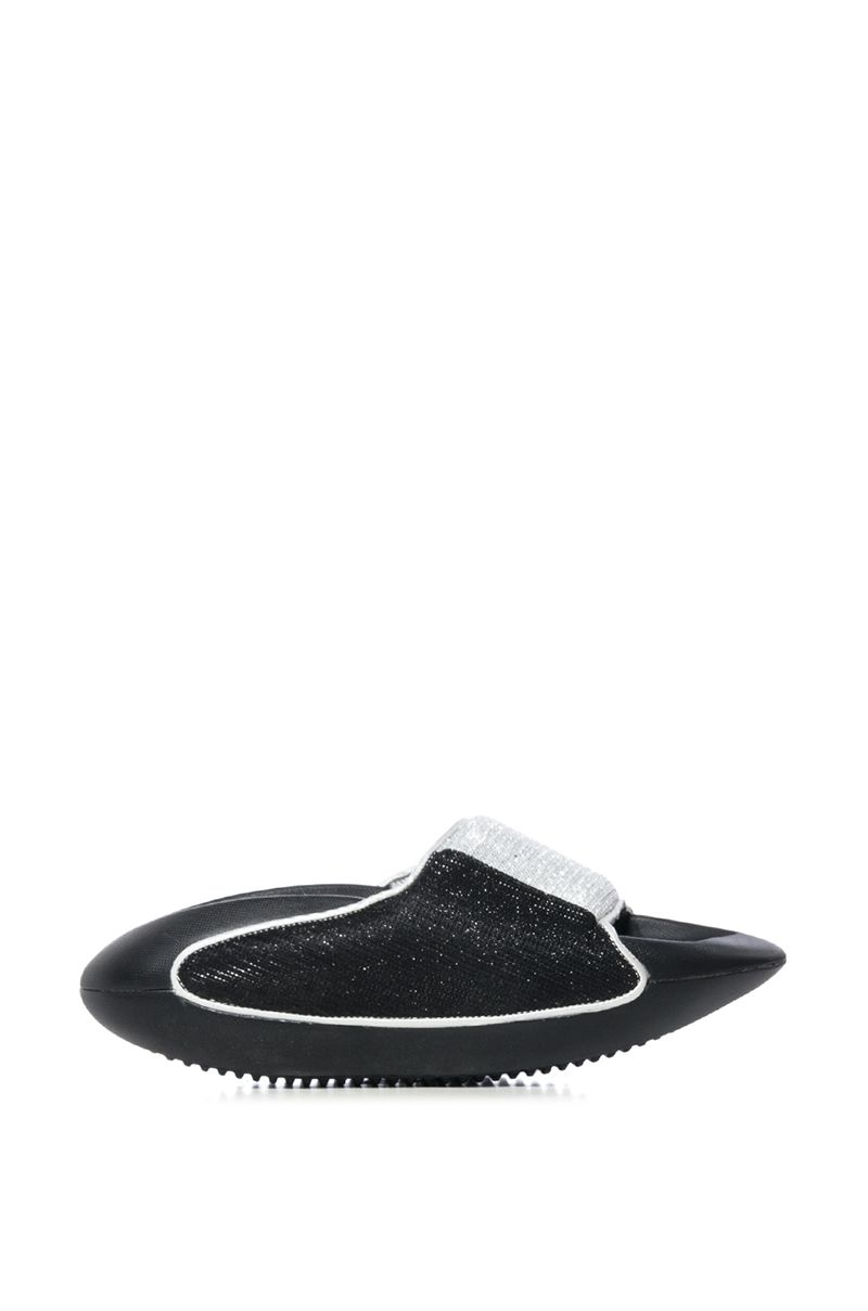 EGOMAR SPARKLY METALLIC DESIGN SLIP ON SANDAL IN SILVER