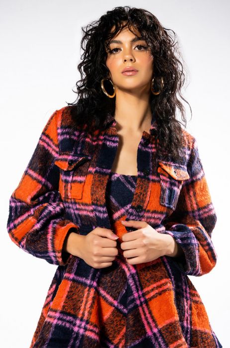 HOW DEEP IS YOUR LOVE FUZZY CROP SHACKET IN ORANGE MULTI