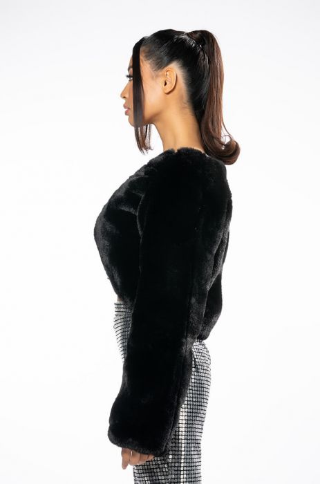 NOTHING BUT TIME CROPPED FAUX FUR JACKET IN BLACK