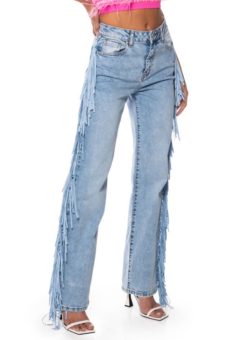 LET LOOSE FRINGE SIDE JEANS IN LIGHT BLUE DENIM