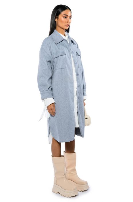 NO EFFORT EVERYDAY LONG SHACKET in light blue