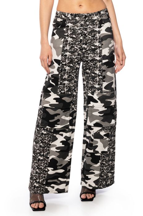ROGER THAT CAMO WIDE LEG JEAN IN CAMO