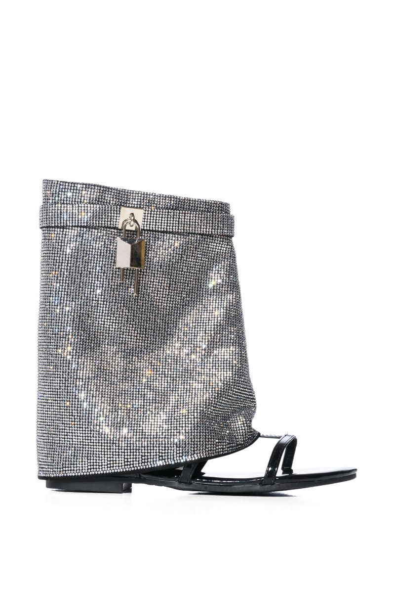 SHES DIFFERENT RHINESTONE SHEATH SANDAL IN BLACK