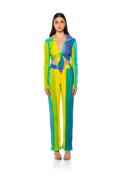 SUMMER BREEZE PLEATED TIE FRONT TOP AND PANT SET in green multi