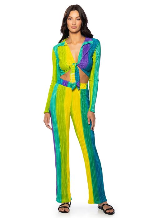 SUMMER BREEZE PLEATED TIE FRONT TOP AND PANT SET in green multi