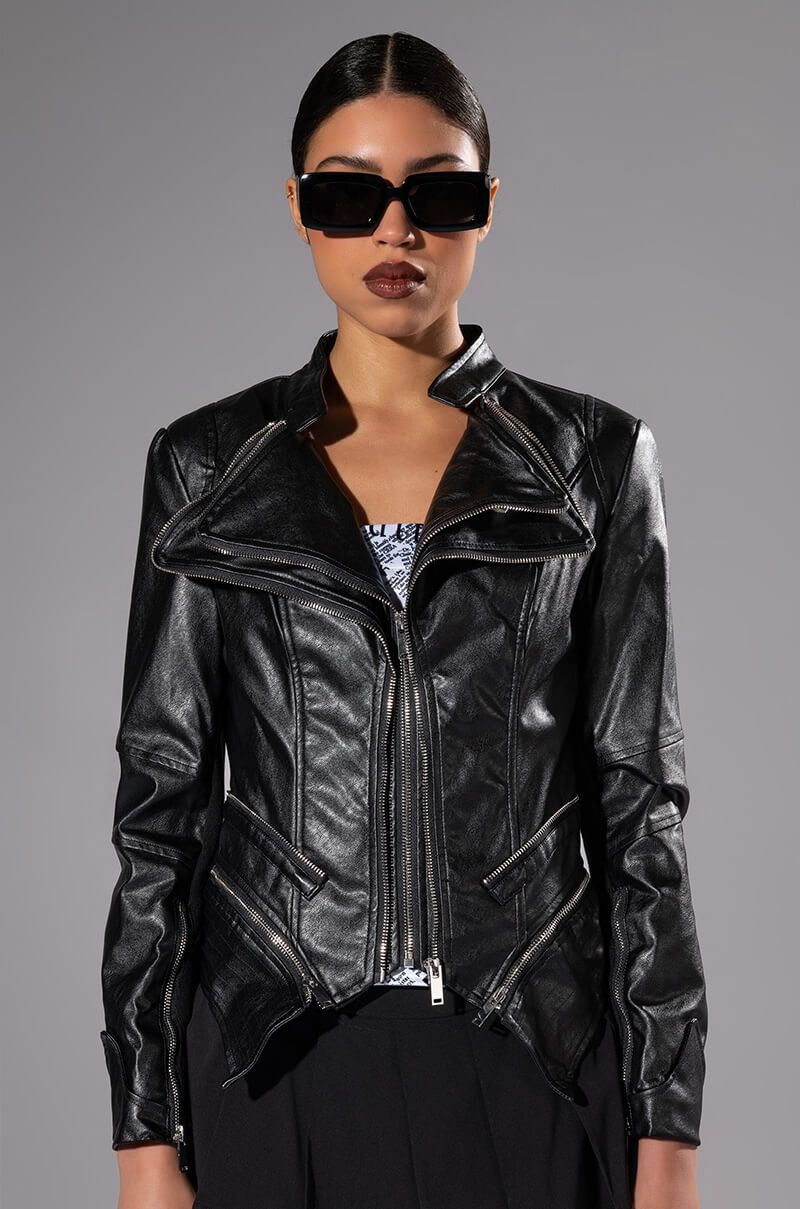 THE BEST IS YET TO COME LARGE LAPEL MOTO in BLACK