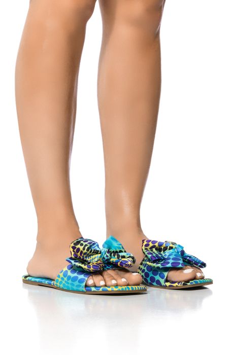 VACATION MODE FLAT BOW SANDAL IN BLUE MULTI