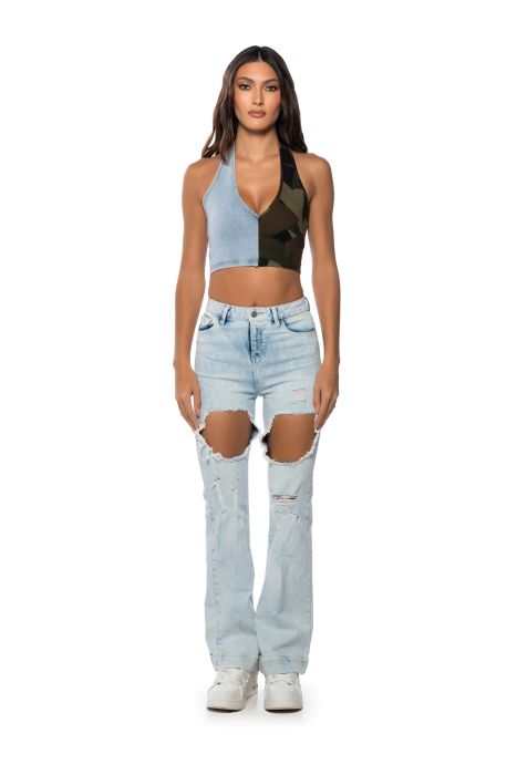 YOUR NEW FAVORITE RELAXED FIT JEANS IN LIGHT BLUE DENIM